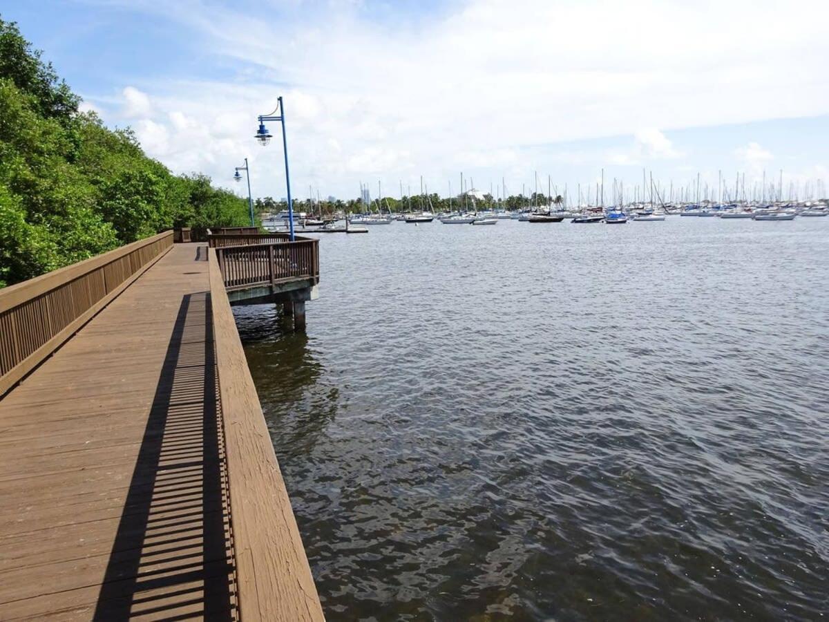 City View Balcony Steps From Restaurants, Peacock Park & Marina 迈阿密 外观 照片